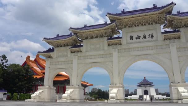 Hlavní Brána Národní Tchajwanské Demokracie Memorialu — Stock video