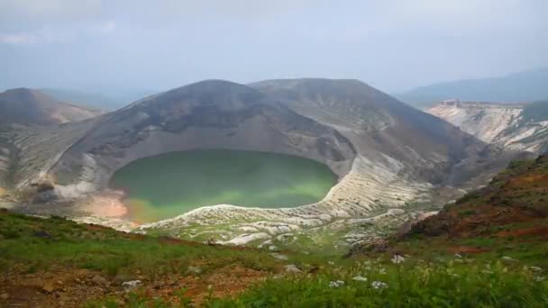 Hermosa Vista Del Lago Del Cráter Okama Monte Zao Día — Vídeos de Stock