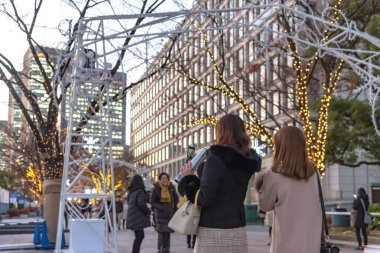 Osaka, Japonya - 14 Aralık 2018 : Osaka Işıklar Festivali. Kış aydınlatma olayları, Midosuji Aydınlatma ve Hikari Rönesans. popüler turistik, tatil için seyahat hedef