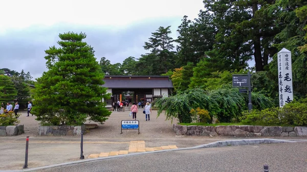 Iwate, Japón. 04 AGO 2017: Templo Motsuji en Hiraizumi, Iwate, Japón. Forma parte del Patrimonio de la Humanidad, Monumentos Históricos y Sitios de Hiraizumi — Foto de Stock