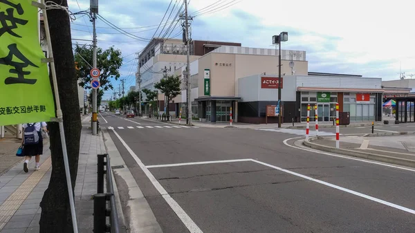 Akita, Japán. Augusztus 04, 2017: a külső Yokote Station. A vasútállomás Yokote, Akita prefektúra, Japán által üzemeltetett East Japan vasúttársaság (Jr East) — Stock Fotó