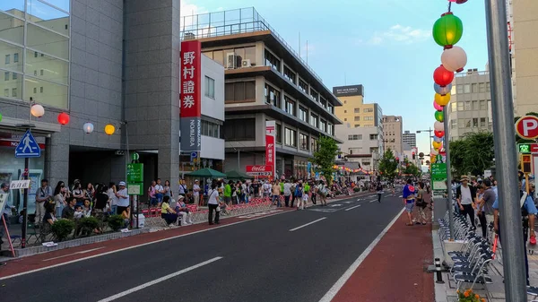 山形花笠祭期間中の山形市の街並み。日本の東北地方の夏祭りの一つ。毎年8月5日から7日まで開催。山形県2017年8月05日 — ストック写真