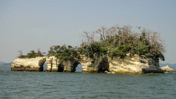 Cruzeiros turísticos de Matsushima Bay. A Baía de Matsushima é classificada como uma das Três Vistas do Japão. Prefeitura de Miyagi, Japão — Fotografia de Stock