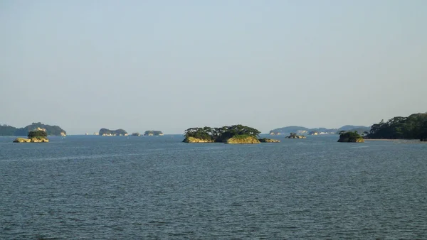 Κρουαζιέρες στην παραλία Ματσουσίμα. Ο κόλπος Ματσουσίμα κατατάσσεται ως μία από τις τρεις όψεις της Ιαπωνίας. Νομός Μιγιάγκι, Ιαπωνία — Φωτογραφία Αρχείου