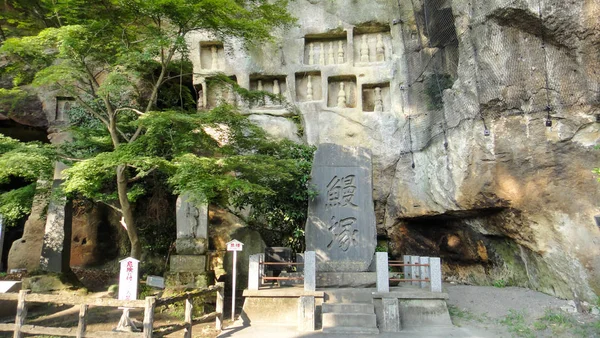 As cavernas do templo Zuigan-ji abrigavam as cinzas do falecido. Cidade Matsushima, Prefeitura de Miyagi, Japão. AGO 08, 2016 — Fotografia de Stock