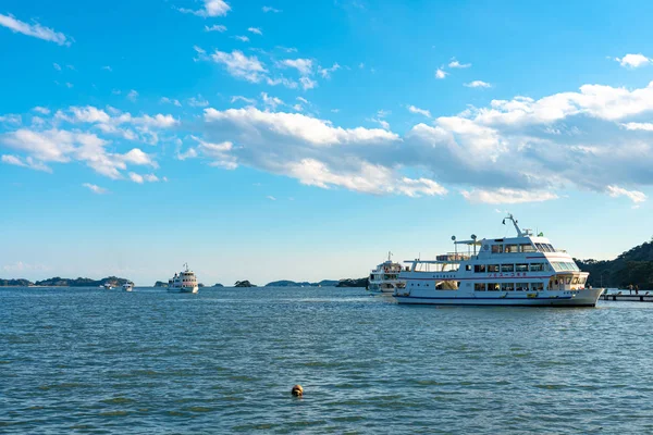 Cruceros turísticos por la bahía de Matsushima. Matsushima Bay está clasificada como una de las Tres Vistas de Japón. Prefectura de Miyagi, Japón. OCT 28, 2018 —  Fotos de Stock