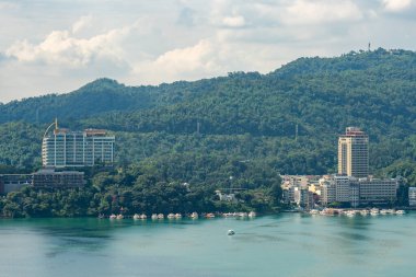 Nantou İlçesi, Tayvan - Haziran 04: 2020: Yuchi Kasabası 'ndaki Sun Moon Gölü Ulusal Sahne Bölgesi. Tayvan 'daki en büyük su kütlesi.