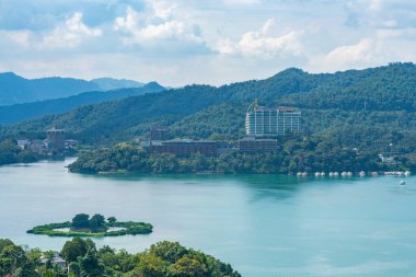 Nantou İlçesi, Tayvan - Haziran 04: 2020: Yuchi Kasabası 'ndaki Sun Moon Gölü Ulusal Sahne Bölgesi. Tayvan 'daki en büyük su kütlesi.