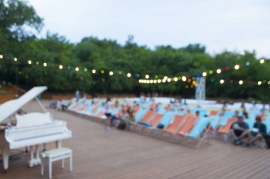 Güzel bokeh arka plan yeşil Şehir Parkı Festivali.