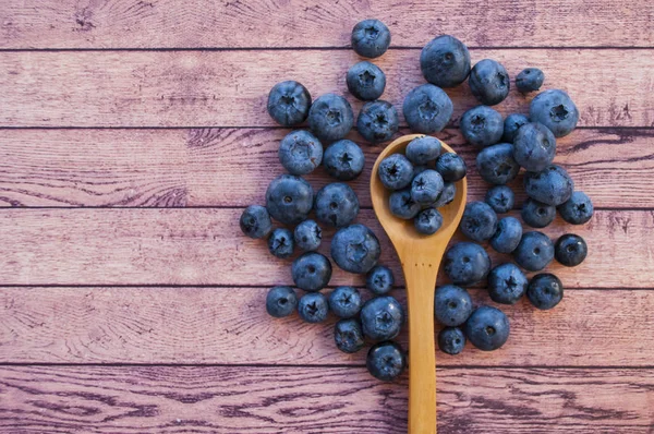 Fresh Juicy Blueberries Wooden Spoon Wooden Table Copyspace Healthy Food — Stock Photo, Image