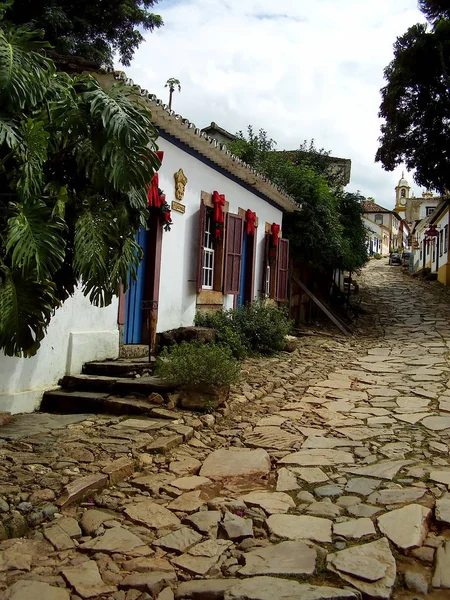 Quintas Casas Coloniais Decoradas Para Natal Lojas Uma Rua Tranquila — Fotografia de Stock