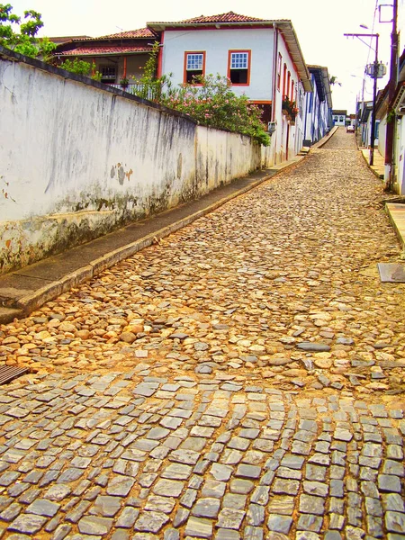 Una Calle Muy Empinada Colores Mezclados Texturas Antigua Ciudad Colonial —  Fotos de Stock