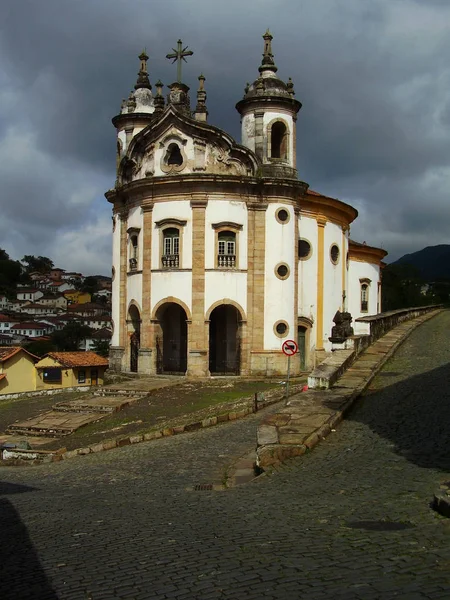 Classic Portuguese Colonial Style Church World Hertage Listed City Ouro — стоковое фото