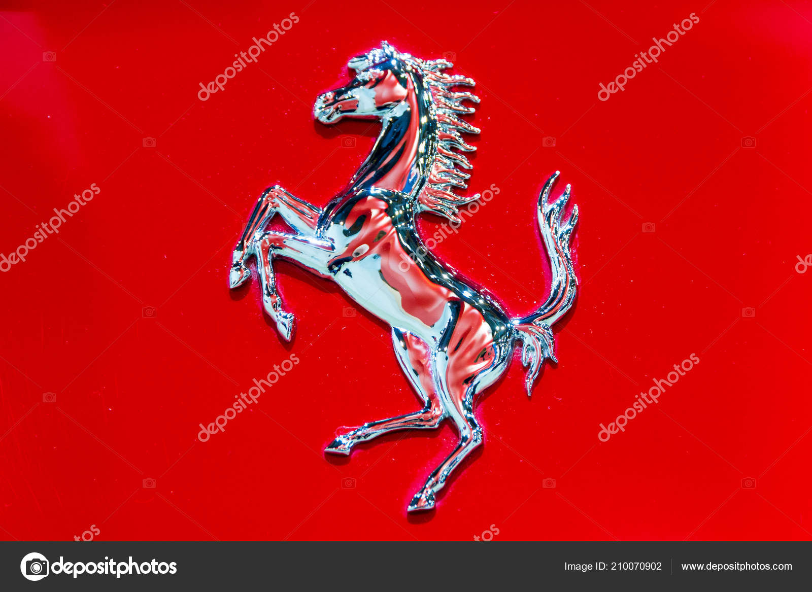 STEMMA FERRARI DA SCARICA