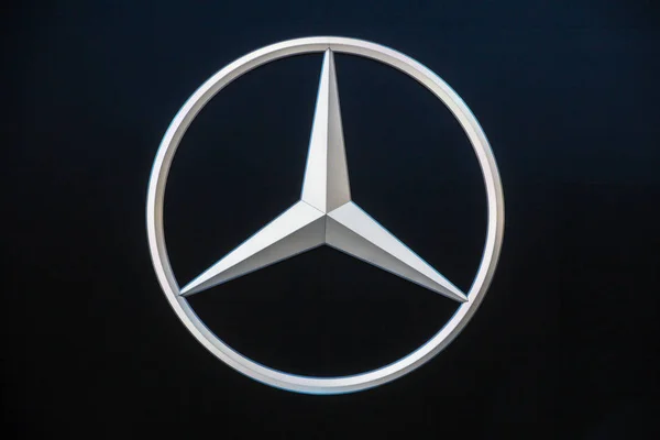 Frankfurt Nad Mohanem Německo Září 2015 Mercedes Benz Logo Zdi — Stock fotografie