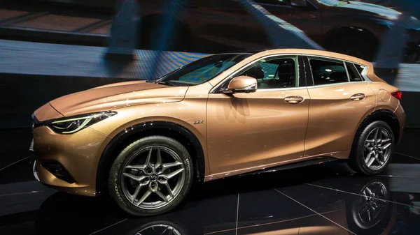 Frankfurt Alemania Sep 2015 Infiniti Q30 Premium Crossover Car Debut —  Fotos de Stock