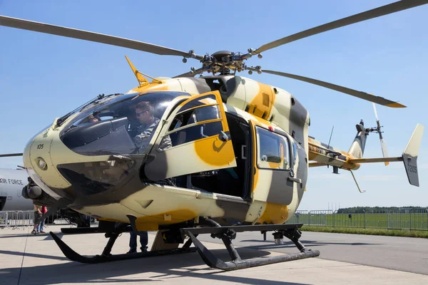 Berlín Alemania Mayo 2014 Nuevo Helicóptero Eurocopter Lakota Del Ejército —  Fotos de Stock