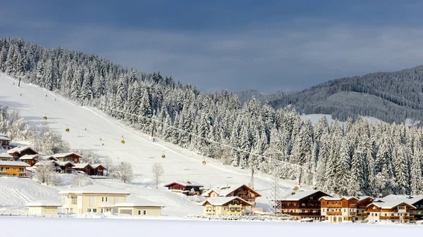 Kar Kayak Bakırlı Avrupa Alpleri Nde Kaplı Flachau Avusturya — Stok fotoğraf