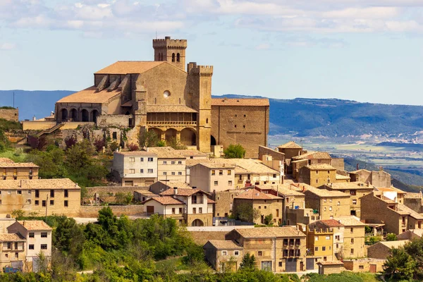 View Spanish Town Ujue Uxue Basque Its 12Th Century Fortified — Stock Photo, Image