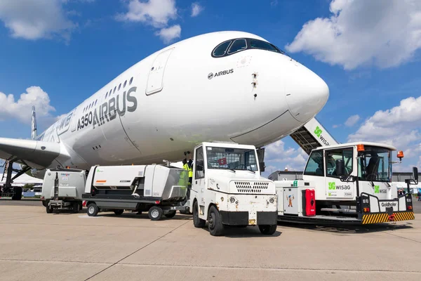 Berlim Alemanha Apr 2018 Avião Passageiros Airbus A350 Xwb Prestes — Fotografia de Stock