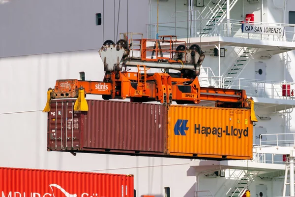 Rotterdam Mar 2016 Grutier Déchargeant Conteneur Maritime Cargo Port Rotterdam — Photo