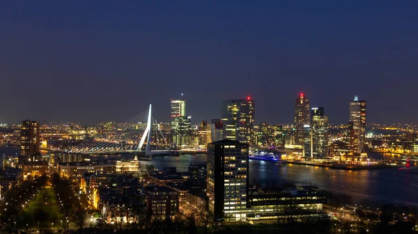 Rotterdão Países Baixos Mar 2016 Vista Noturna Sobre Horizonte Cidade — Fotografia de Stock