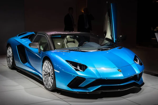 Lamborghini Aventador S Roadster Lp740-4 süper spor otomobil — Stok fotoğraf