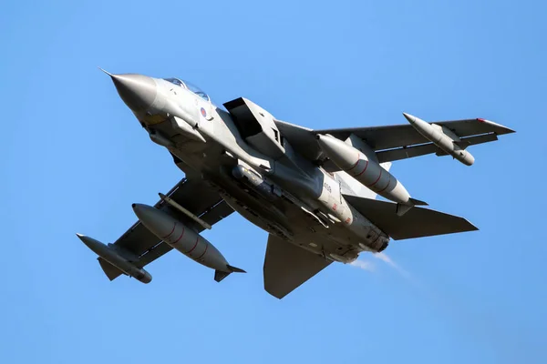 Ritish Royal Air Force Tornado GR-4 bombardeiro avião a jato — Fotografia de Stock