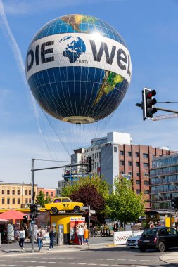 Hot air balloon Weltballon HiFlyer Berlin clipart