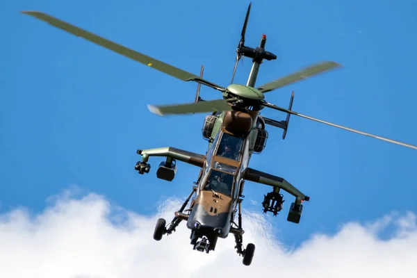 Fransız Ordusu Eurocopter Airbus Ec-665 Tiger saldırı helikopteri — Stok fotoğraf