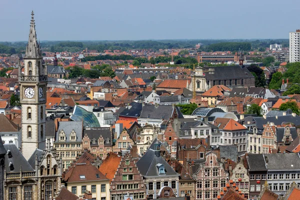 Gent 'in tarihi merkezini gaçalı evleriyle görün.. — Stok fotoğraf