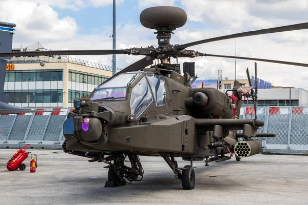 US Army Boeing Ah-64E Apache Guardian atak helikoptera — Zdjęcie stockowe