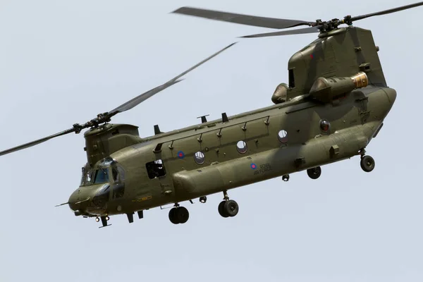 Royal Air Force CH-47 Chinook cargo helicopter — Stock Photo, Image