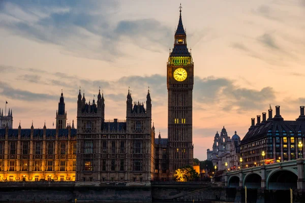 Gün Batımında Londra Büyük Ben Westminster Sarayı Izleyin — Stok fotoğraf