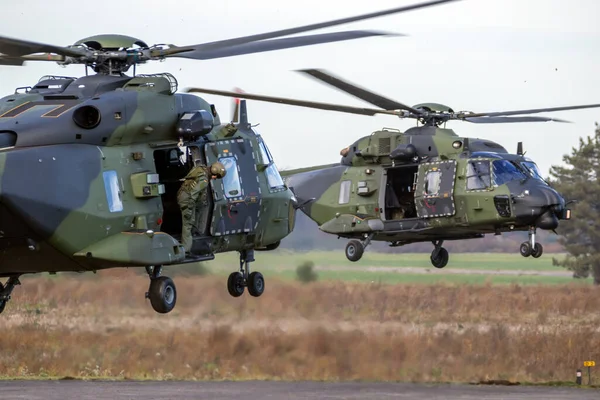 Deelen Nizozemsko Září 2018 Náčelník Posádky Visící Helikoptéry Německé Armády — Stock fotografie