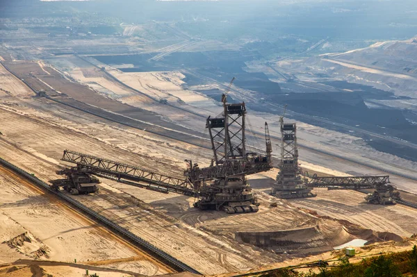 Mineração Escavadeira Roda Balde Uma Mina Carvão Marrom Céu Aberto — Fotografia de Stock