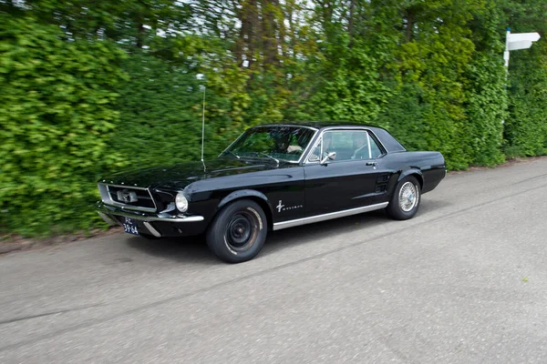 Rosmalen Netherlands May Black 1967 Ford Mustang Htp Coupe Arriving — Stock Photo, Image