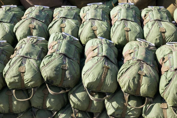 Pára Quedistas Militares Empilhados — Fotografia de Stock