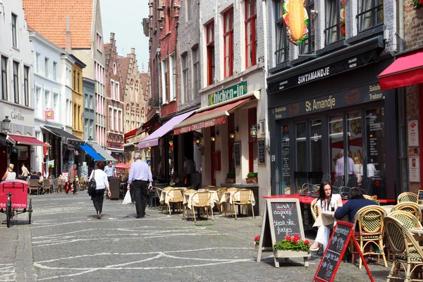 Bruges Belgien Juni Touristen Genießen Ihren Aufenthalt Den Einkaufsstraßen Von — Stockfoto
