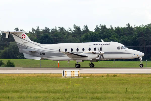 Berlín Jun 2016 Avión Suizo Beech 1900D Aterrizando Aeropuerto Berlín — Foto de Stock