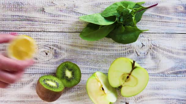 Batidos Verdes Con Verduras Frutas Día Desintoxicación — Vídeos de Stock