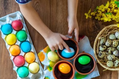 Mutlu paskalyalar. Yumurta seçici odak.