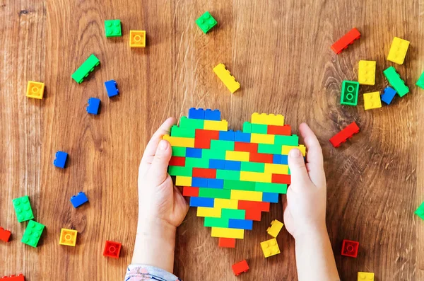 Bir tasarımcı oluşturmak. Seçici arka plan.