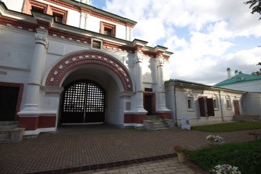 Rusya, Moskova, Andropov Avenue, 39. 16 Eylül 2017. Moskova Devlet Sanat tarihi, Mimarlık ve doğal peyzaj Müzesi-rezerv Birleşik. Moskova Kolomenskoye yakınındaki antik köy XIV yüzyılın başından beri bilinir. 