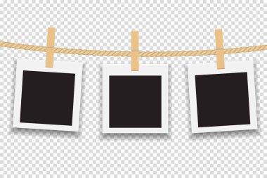 Çizgi veya halat üzerinde asılı boş fotoğraf çerçevesi. Vektör çizimi
