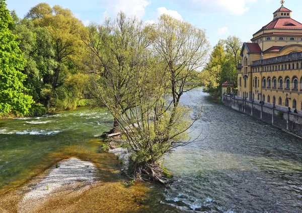 Frühlings Panoramablick Auf Die Isar München Mit Dem Neobarocken Muellerschen — Stockfoto