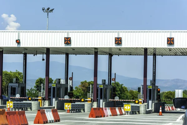 Empty pay toll check point — Stock Photo, Image