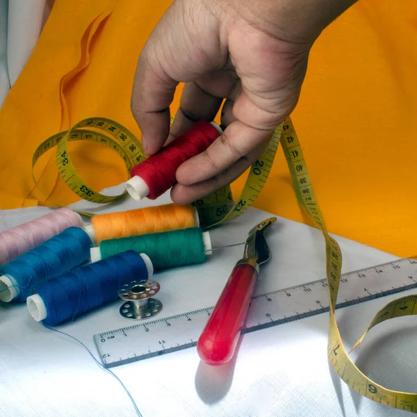 Hand Picking Out Best Matching Thread Colour Job Dressmaker Work — Stock Photo, Image