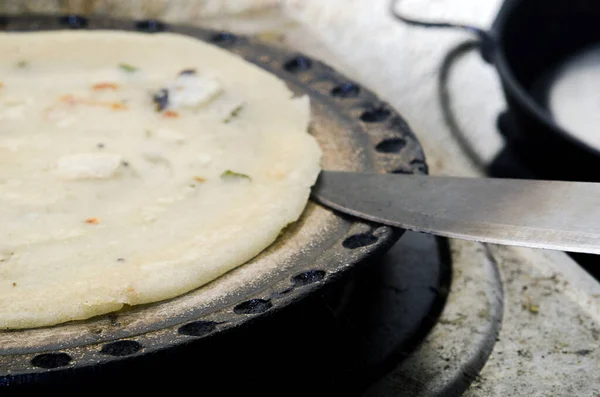 Krep Roti, sokak yemeği. 