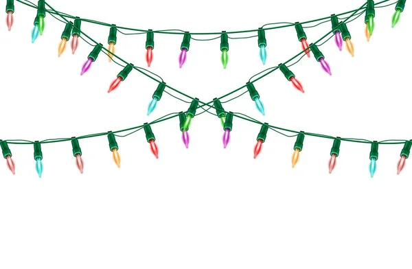 Yeni yıl ya da Noel çelengi beyaz arka planda izole edilmiş parlak renkli ampuller. Gerçekçi tasarım dekorasyon unsuru. Xmas Tatil kartı, poster ve web için ışıklar — Stok Vektör